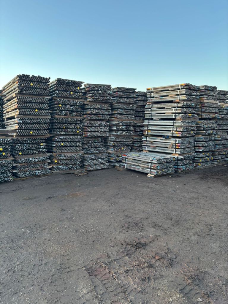 Used Scaffolding Tube + Fittings
